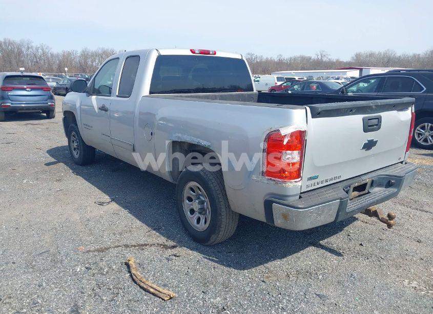 Photo 3 of 2010 Chevrolet Silverado 1500 LT (VIN 1GCSCSEA2AZ185145)