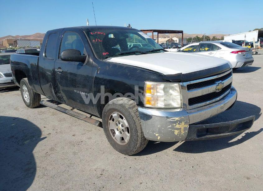 2010 Chevrolet Silverado 1500 LT (VIN 1GCSCSEA8AZ133101) main photo