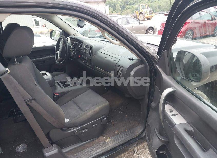 Photo 5 of 2010 Chevrolet Silverado 1500 LT (VIN 1GCSCSEA9AZ138761)