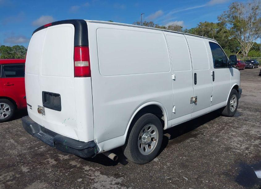 Photo 4 of 2011 Chevrolet Express 1500 WORK VAN (VIN 1GCSGAFX0B1172332)