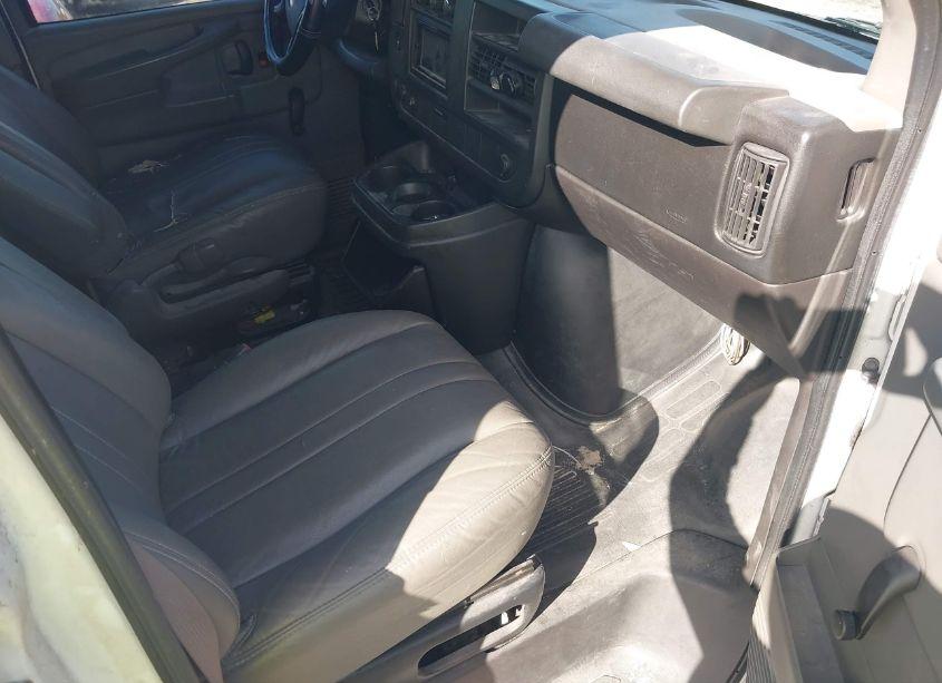 Photo 5 of 2011 Chevrolet Express 1500 WORK VAN (VIN 1GCSGAFX0B1172332)