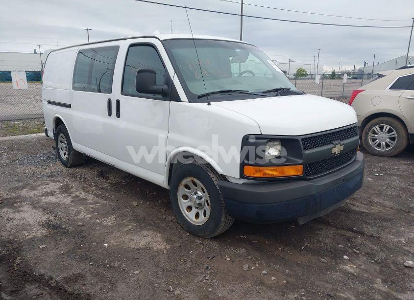 2013 Chevrolet Express WORK VAN (VIN 1GCSGAFX0D1171717) main photo