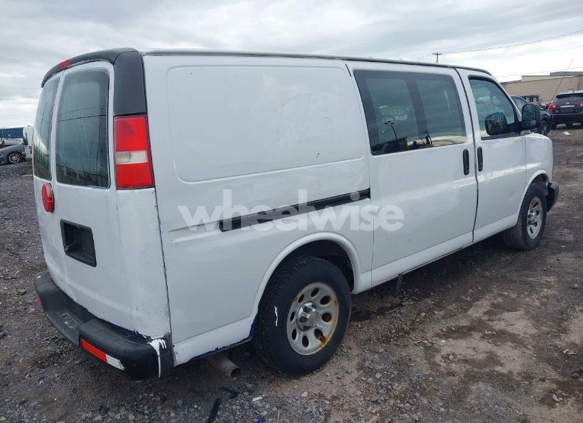 Photo 4 of 2013 Chevrolet Express WORK VAN (VIN 1GCSGAFX0D1171717)
