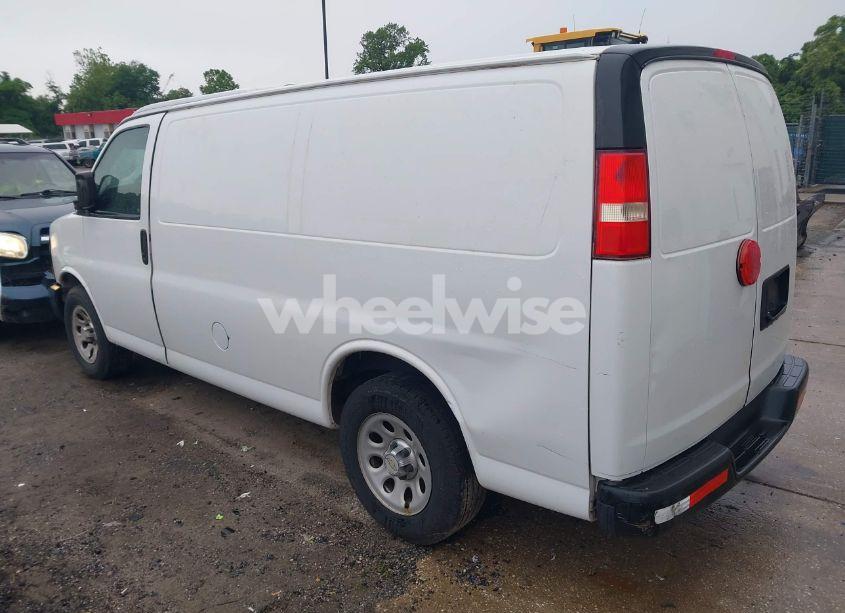 Photo 3 of 2014 Chevrolet Express 1500 WORK VAN (VIN 1GCSGAFX0E1165143)