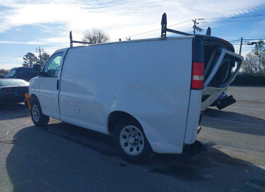 Photo 3 of 2014 Chevrolet Express 1500 WORK VAN (VIN 1GCSGAFX0E1170049)