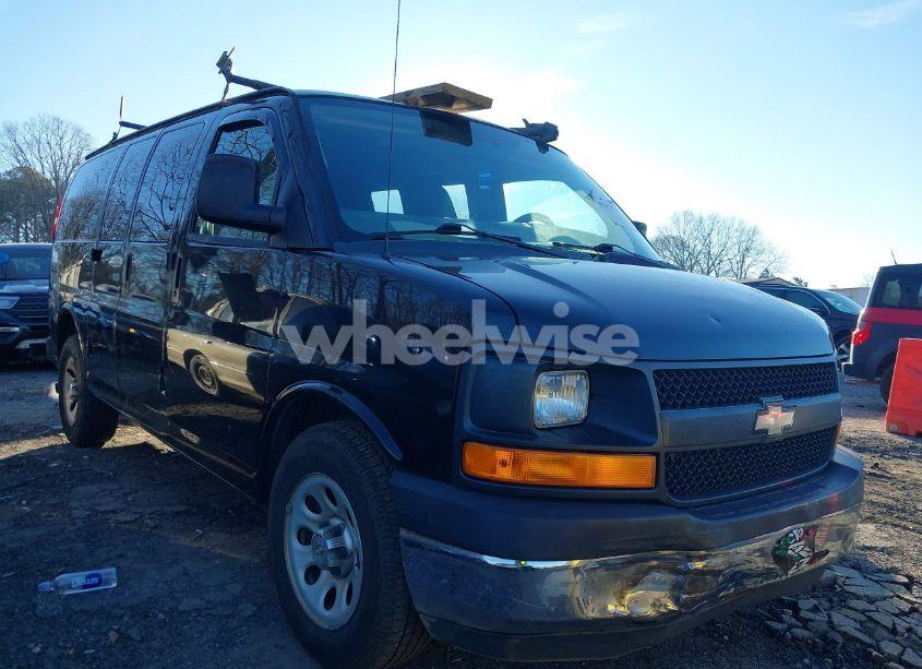 2012 Chevrolet Express 1500 WORK VAN (VIN 1GCSGAFX1C1160482) main photo