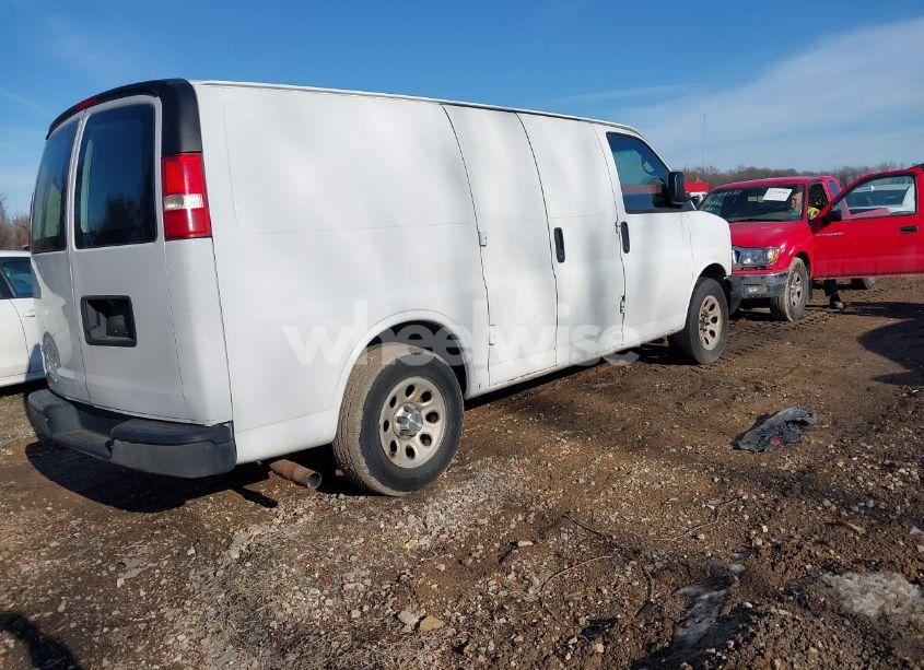Photo 4 of 2014 Chevrolet Express 1500 WORK VAN (VIN 1GCSGAFX1E1102276)