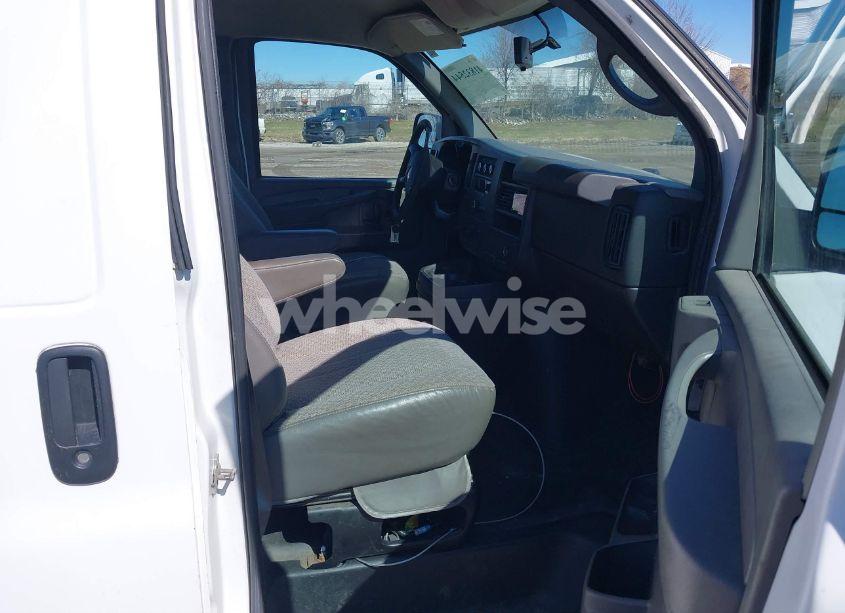 Photo 5 of 2014 Chevrolet Express 1500 WORK VAN (VIN 1GCSGAFX1E1118221)