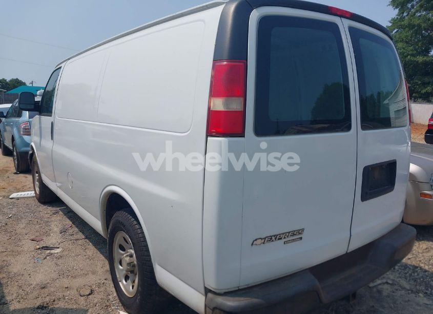 Photo 3 of 2011 Chevrolet Express 1500 WORK VAN (VIN 1GCSGAFX2B1112312)