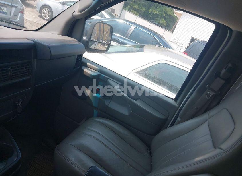 Photo 5 of 2011 Chevrolet Express 1500 WORK VAN (VIN 1GCSGAFX2B1112312)