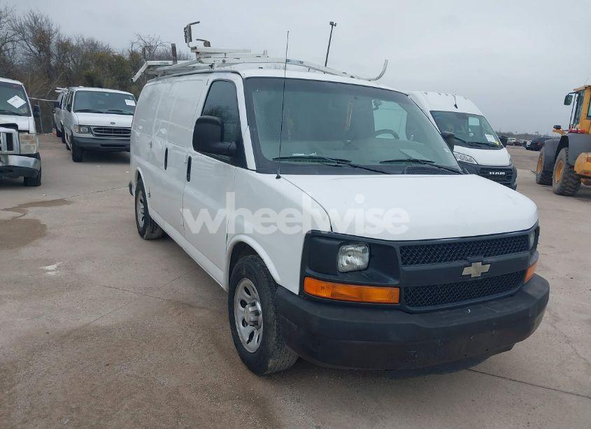 2011 Chevrolet Express 1500 WORK VAN (VIN 1GCSGAFX2B1139302) main photo