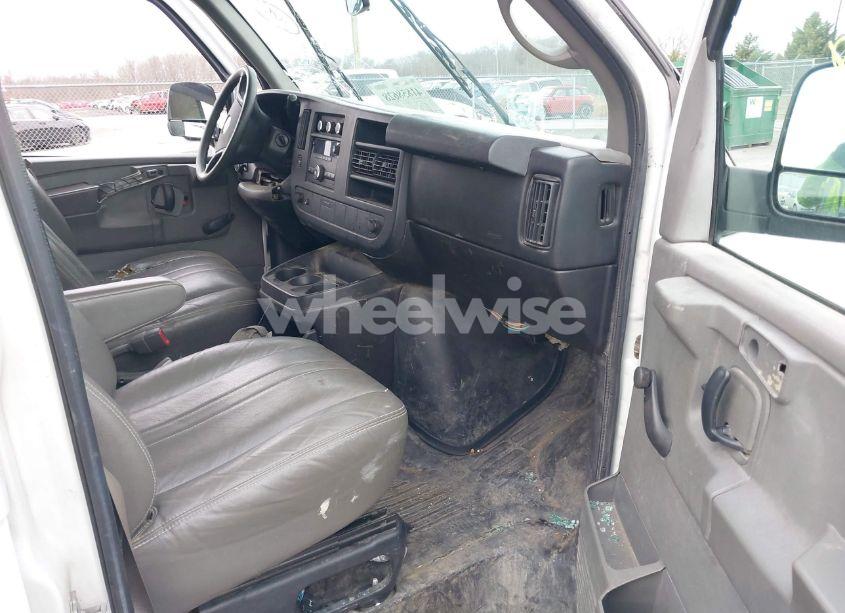 Photo 5 of 2011 Chevrolet Express 1500 WORK VAN (VIN 1GCSGAFX2B1143849)