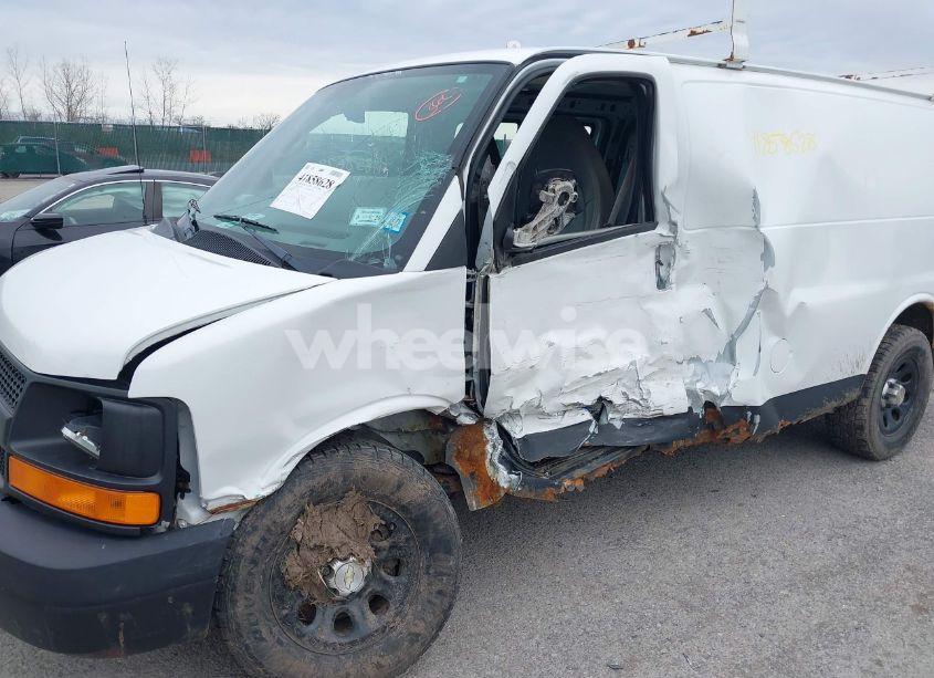 Photo 6 of 2011 Chevrolet Express 1500 WORK VAN (VIN 1GCSGAFX2B1143849)