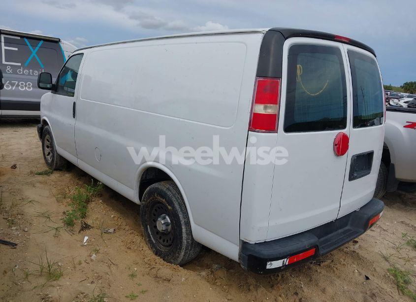 Photo 3 of 2014 Chevrolet Express 1500 WORK VAN (VIN 1GCSGAFX2E1157593)