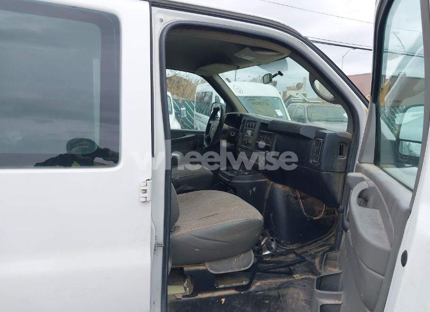 Photo 5 of 2012 Chevrolet Express 1500 WORK VAN (VIN 1GCSGAFX4C1113074)