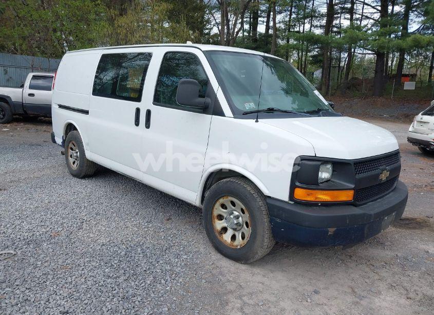 2012 Chevrolet Express 1500 WORK VAN (VIN 1GCSGAFX4C1170391) main photo