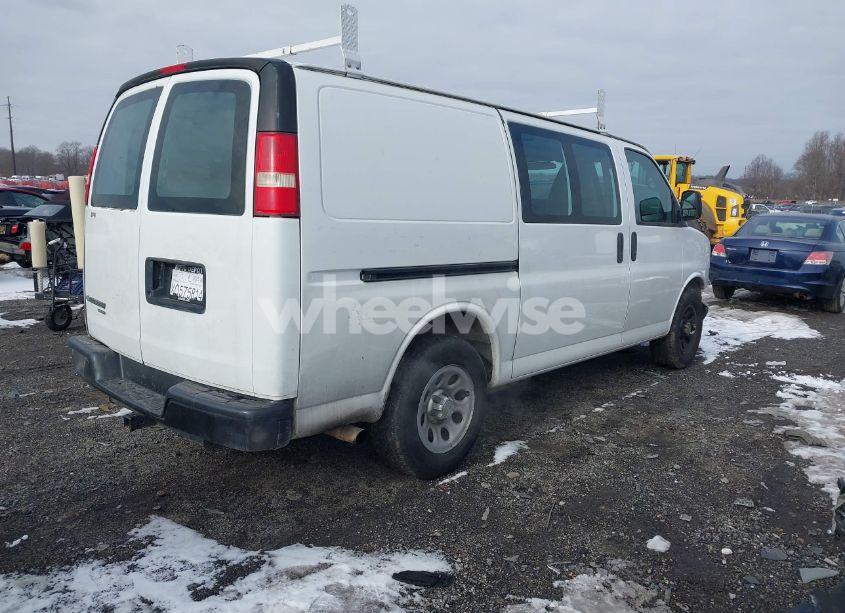 Photo 4 of 2014 Chevrolet Express 1500 WORK VAN (VIN 1GCSGAFX4E1139371)