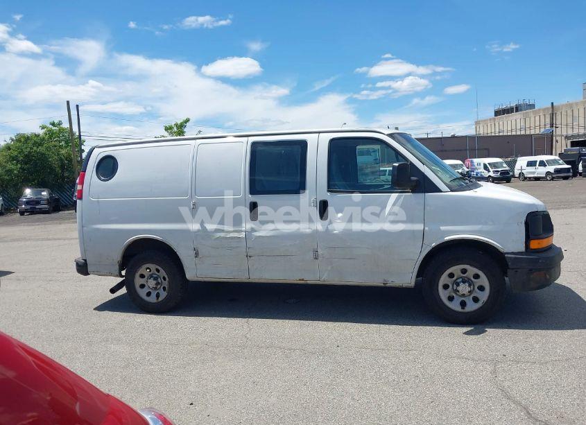 Photo 13 of 2014 Chevrolet Express 1500 WORK VAN (VIN 1GCSGAFX4E1198968)