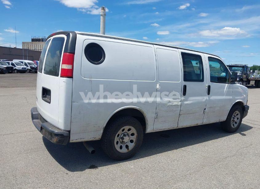 Photo 4 of 2014 Chevrolet Express 1500 WORK VAN (VIN 1GCSGAFX4E1198968)
