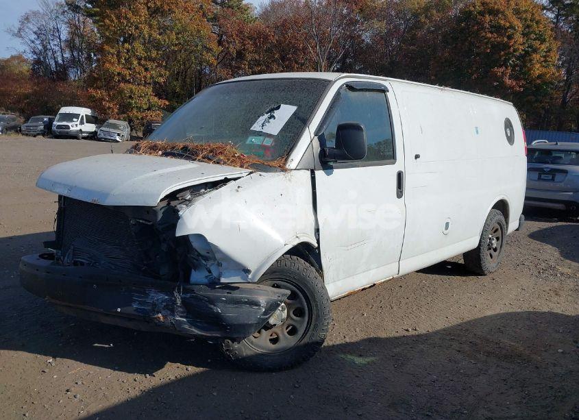 Photo 2 of 2011 Chevrolet Express 1500 WORK VAN (VIN 1GCSGAFX5B1146700)