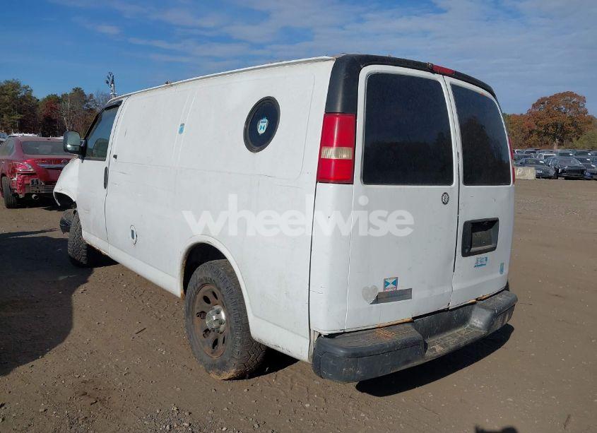 Photo 3 of 2011 Chevrolet Express 1500 WORK VAN (VIN 1GCSGAFX5B1146700)