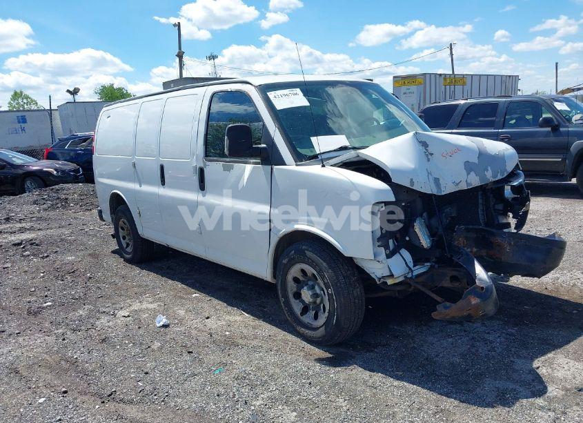 2011 Chevrolet Express 1500 WORK VAN (VIN 1GCSGAFX5B1149354) main photo