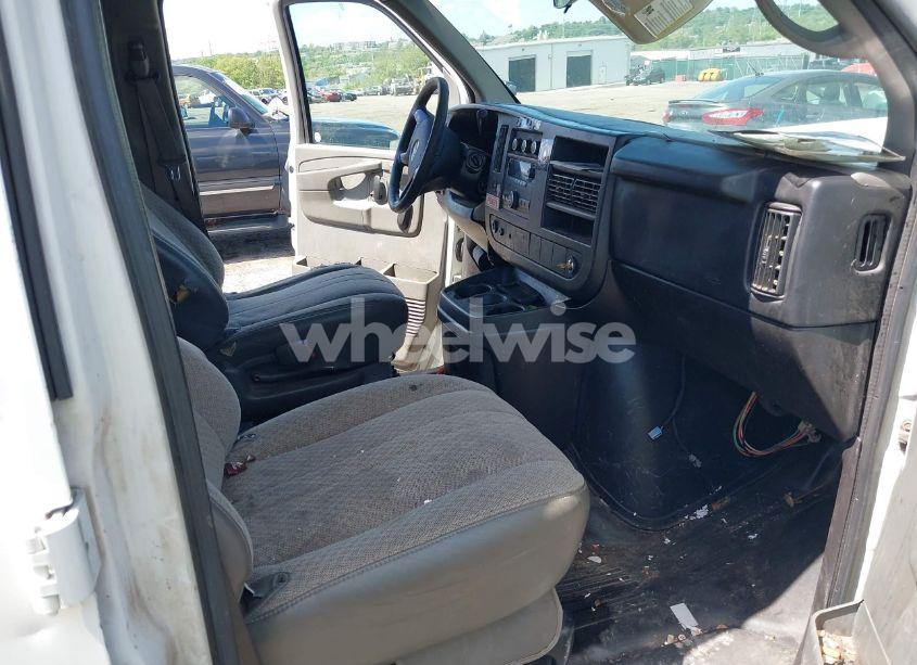 Photo 5 of 2011 Chevrolet Express 1500 WORK VAN (VIN 1GCSGAFX5B1149354)