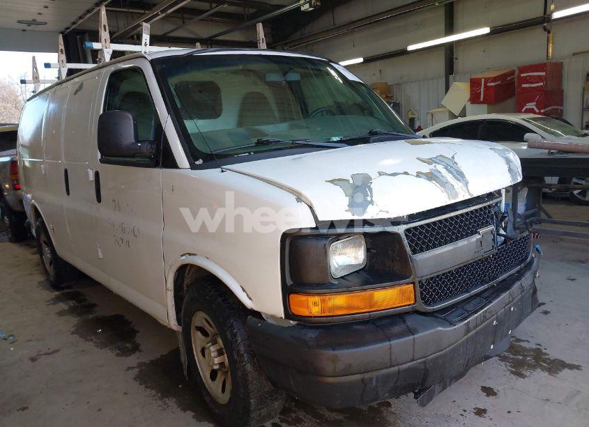 2012 Chevrolet Express 1500 WORK VAN (VIN 1GCSGAFX5C1104545) main photo