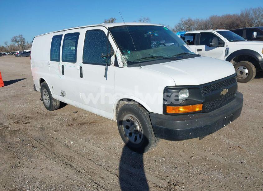 2014 Chevrolet Express 1500 WORK VAN (VIN 1GCSGAFX6E1129330) main photo