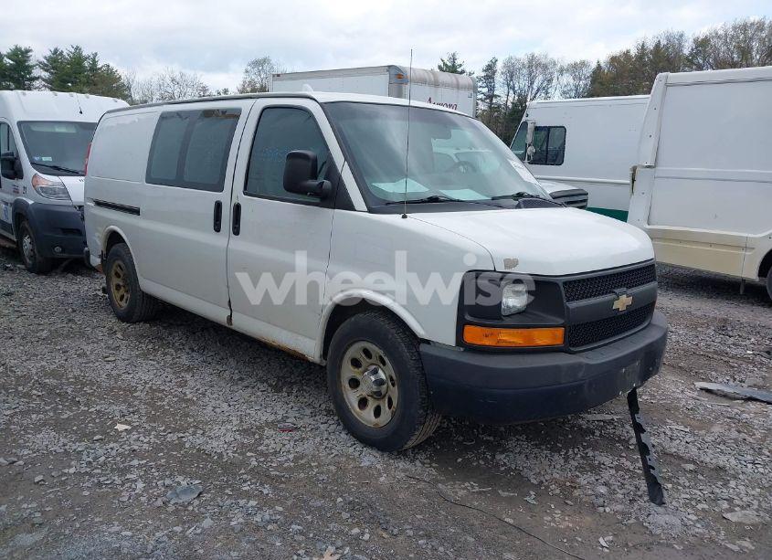 2014 Chevrolet Express 1500 WORK VAN (VIN 1GCSGAFX6E1167883) main photo