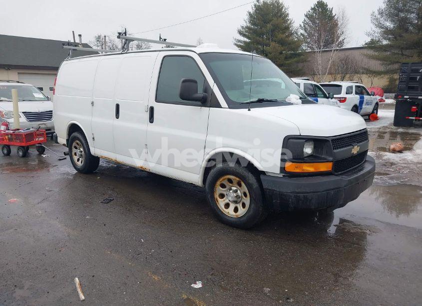 2014 Chevrolet Express 1500 WORK VAN (VIN 1GCSGAFX6E1190872) main photo