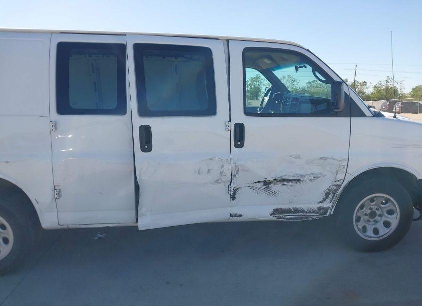 Photo 6 of 2014 Chevrolet Express 1500 WORK VAN (VIN 1GCSGAFX6E1201286)