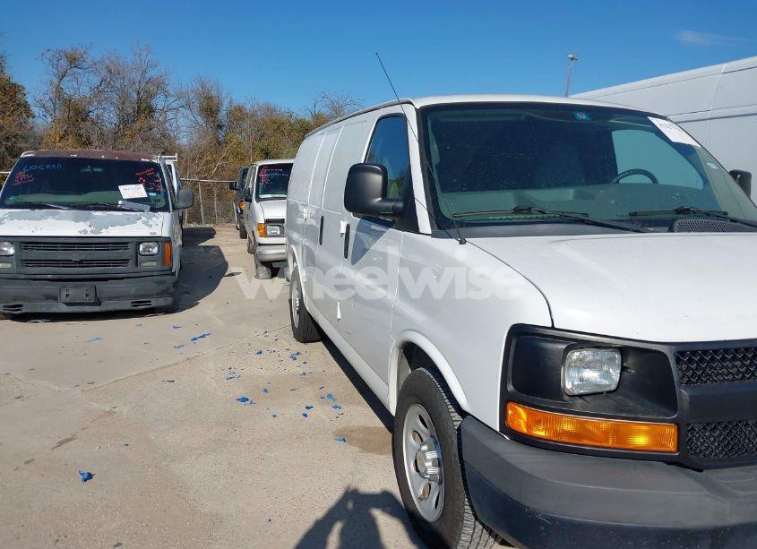 2012 Chevrolet Express 1500 WORK VAN (VIN 1GCSGAFX7C1202105) main photo