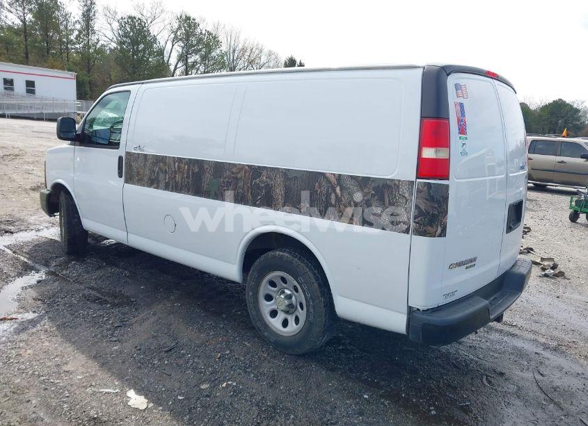 Photo 3 of 2014 Chevrolet Express 1500 WORK VAN (VIN 1GCSGAFX7E1143902)