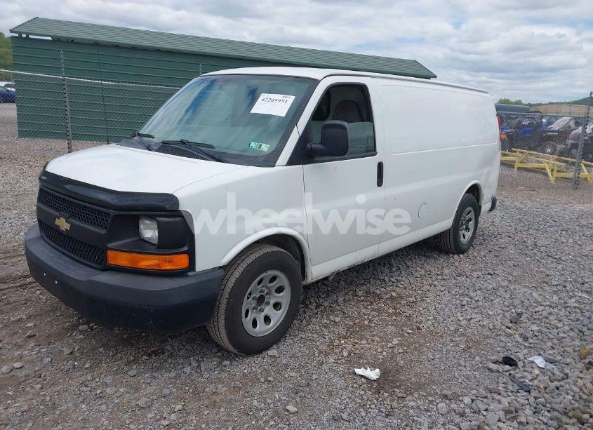 Photo 2 of 2014 Chevrolet Express 1500 WORK VAN (VIN 1GCSGAFX8E1104025)