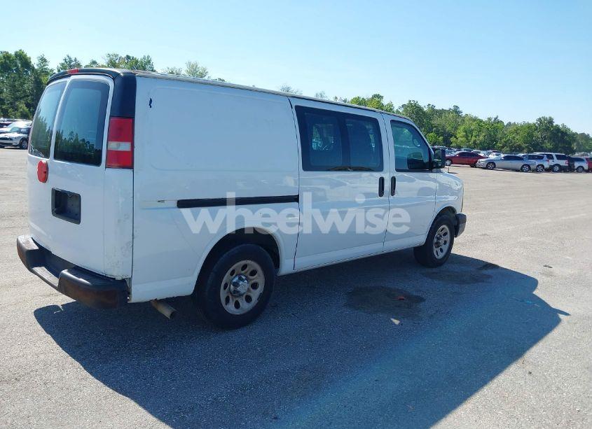 Photo 4 of 2014 Chevrolet Express 1500 WORK VAN (VIN 1GCSGAFX8E1157386)