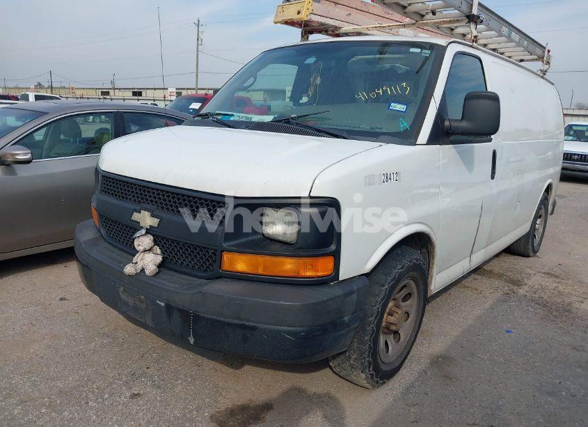 Photo 2 of 2014 Chevrolet Express 1500 WORK VAN (VIN 1GCSGAFX9E1106558)