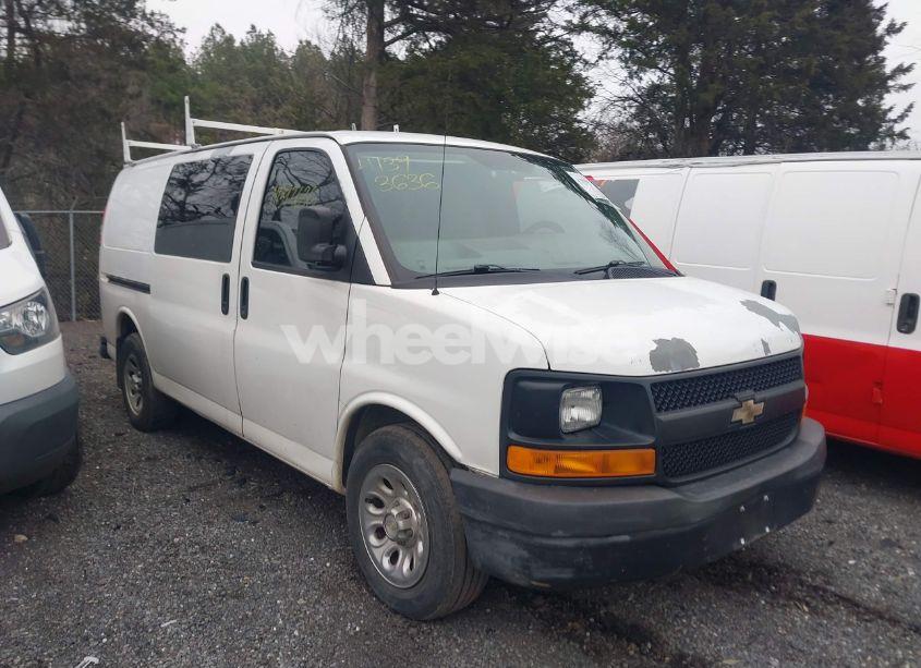 2011 Chevrolet Express 1500 WORK VAN (VIN 1GCSGAFXXB1145705) main photo
