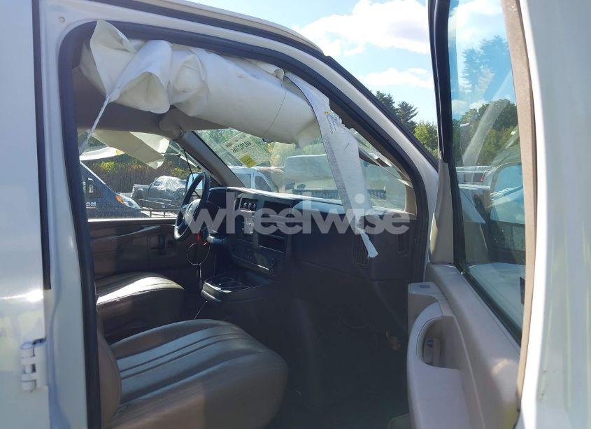 Photo 5 of 2014 Chevrolet Express 1500 WORK VAN (VIN 1GCSGAFXXE1179373)