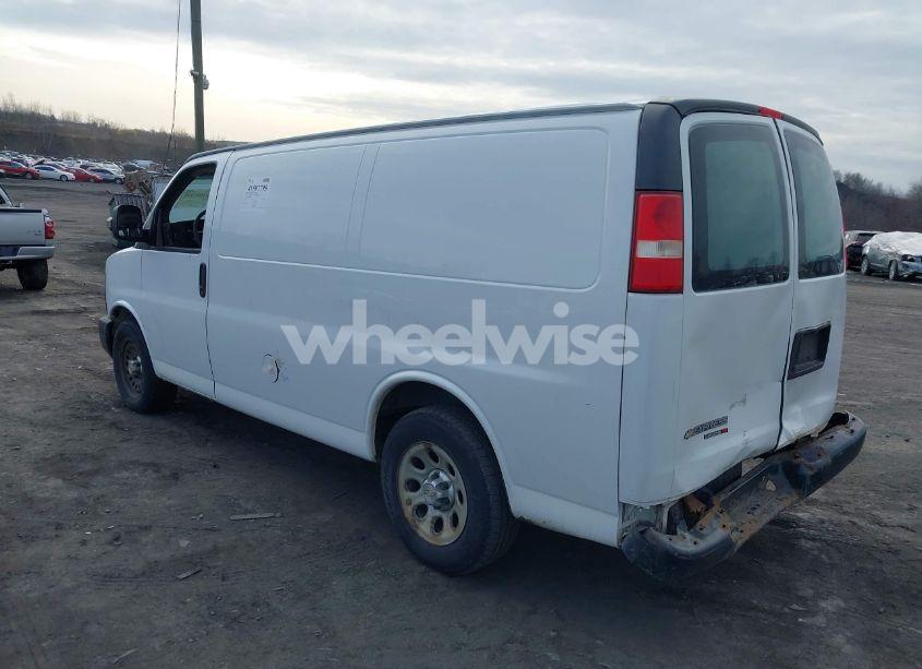 Photo 3 of 2014 Chevrolet Express 1500 WORK VAN (VIN 1GCSHAF40E1149396)