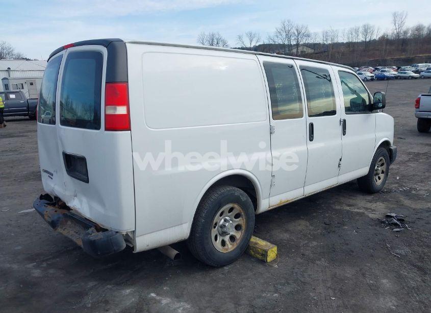 Photo 4 of 2014 Chevrolet Express 1500 WORK VAN (VIN 1GCSHAF40E1149396)