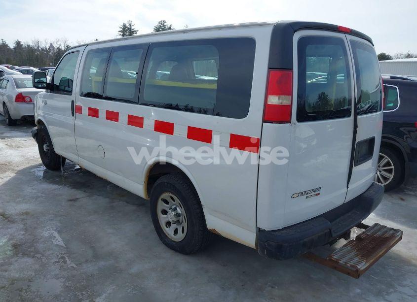 Photo 3 of 2014 Chevrolet Express 1500 WORK VAN (VIN 1GCSHAF40E1186481)