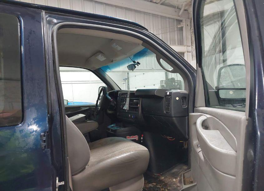 Photo 5 of 2011 Chevrolet Express 1500 WORK VAN (VIN 1GCSHAF47B1118805)