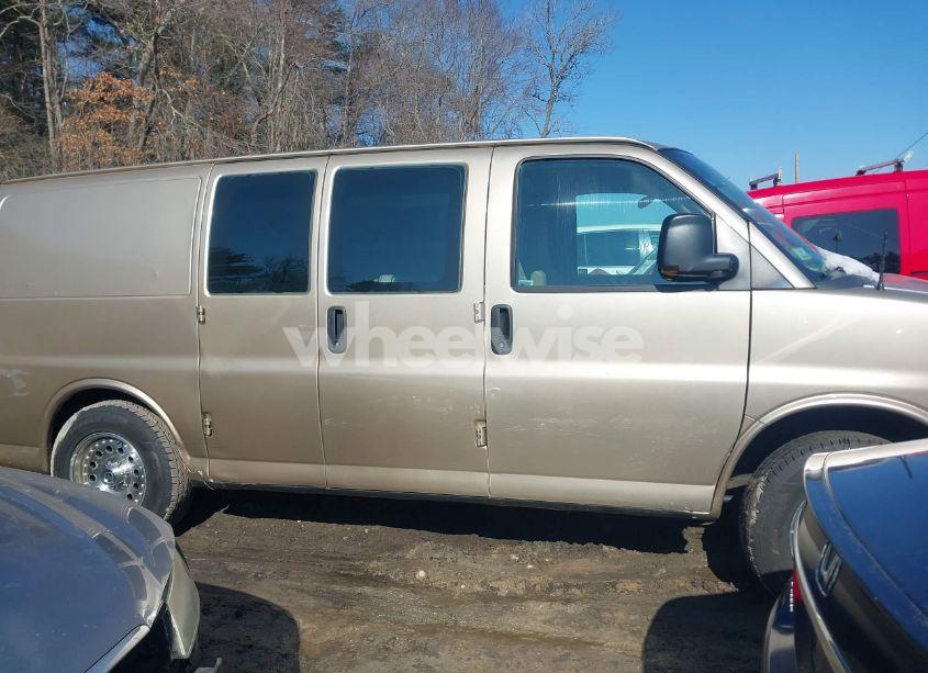Photo 12 of 2012 Chevrolet Express 1500 WORK VAN (VIN 1GCSHAF4XC1123899)