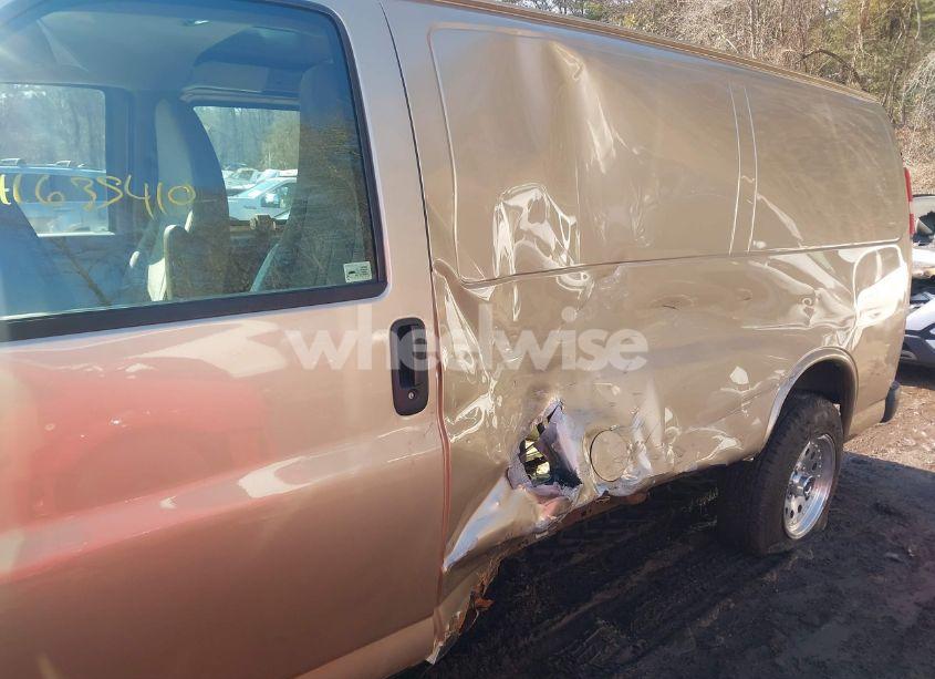 Photo 6 of 2012 Chevrolet Express 1500 WORK VAN (VIN 1GCSHAF4XC1123899)