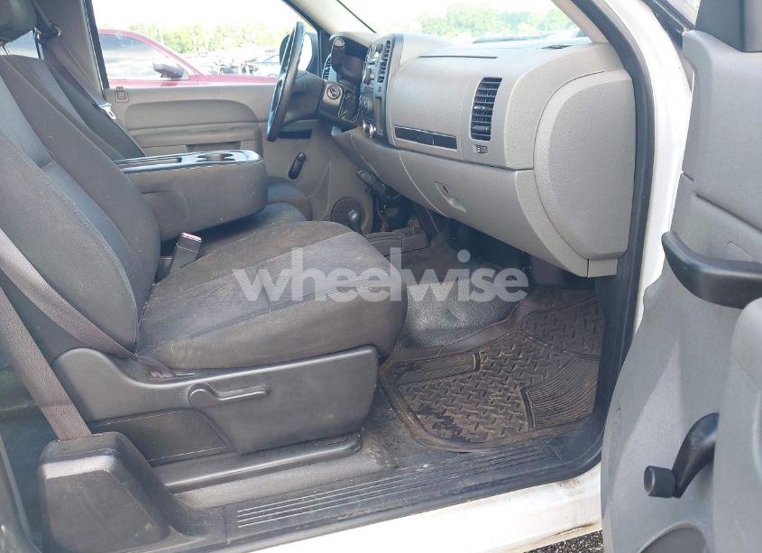 Photo 5 of 2010 Chevrolet Silverado 1500 WORK TRUCK (VIN 1GCSKPEA3AZ153112)