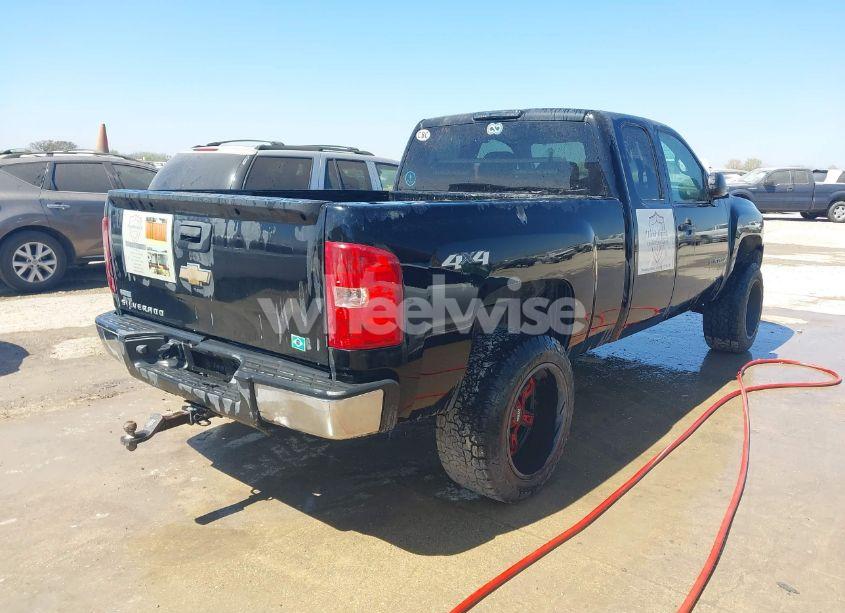 Photo 4 of 2010 Chevrolet Silverado 1500 LS (VIN 1GCSKREA0AZ298569)