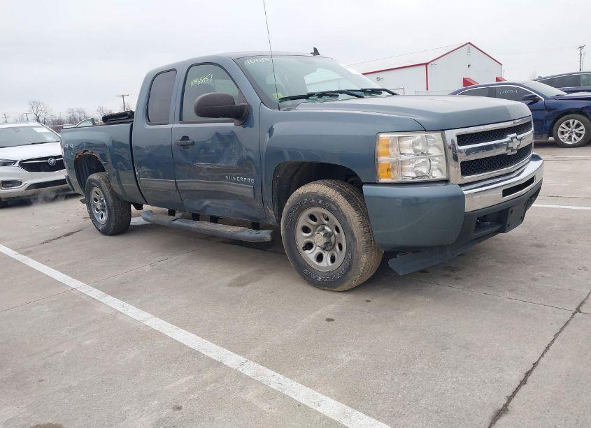 2010 Chevrolet Silverado 1500 LS (VIN 1GCSKREA1AZ269923) main photo