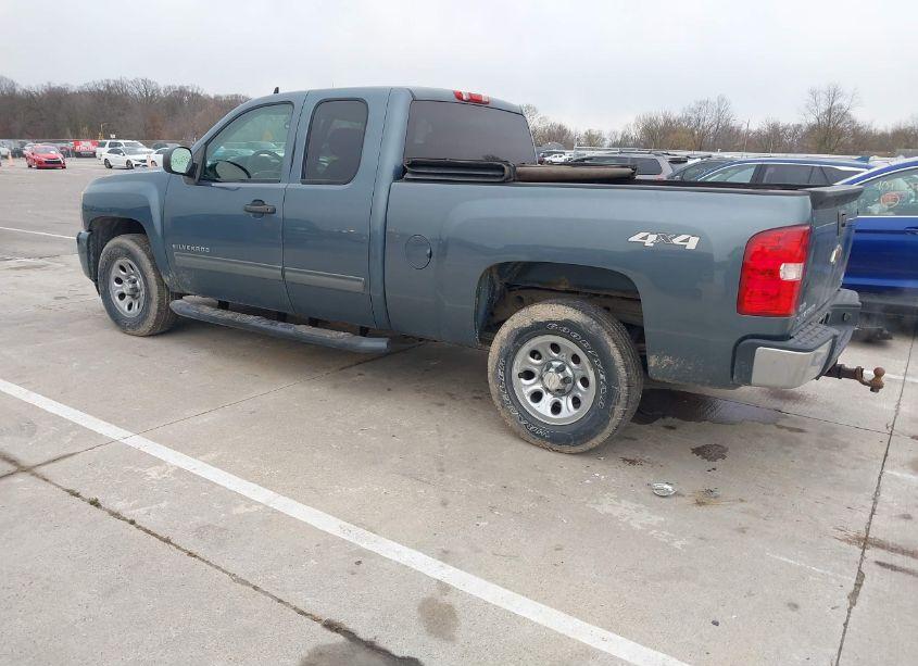 Photo 3 of 2010 Chevrolet Silverado 1500 LS (VIN 1GCSKREA1AZ269923)