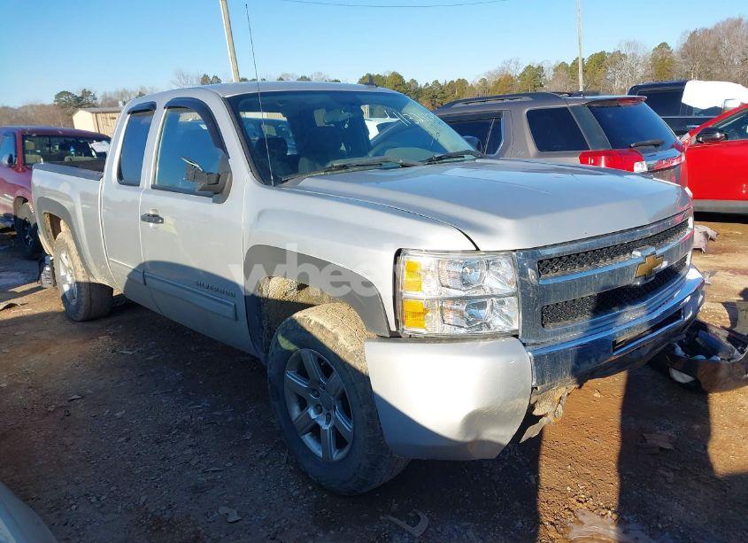 2010 Chevrolet Silverado 1500 LS (VIN 1GCSKREA3AZ262522) main photo